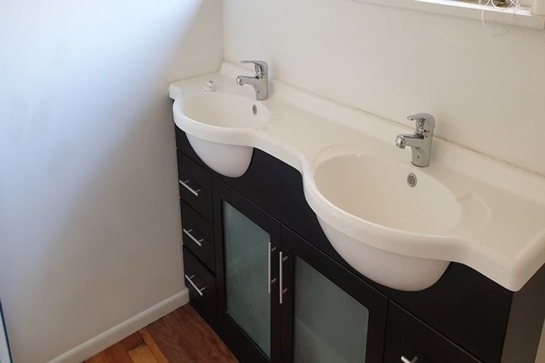 Photo of property in 35 Duck Creek Road, Stillwater, Silverdale, 0993