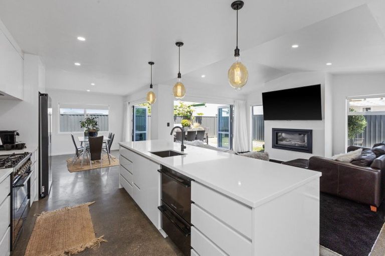 Photo of property in 1417a Woodstock Avenue, Mayfair, Hastings, 4122