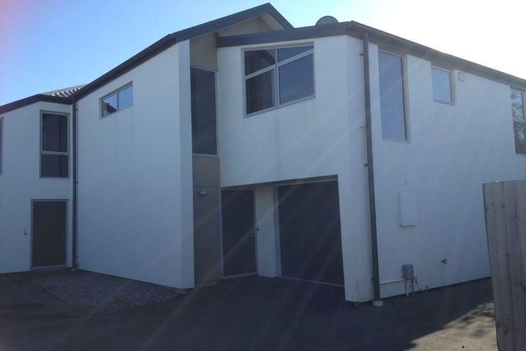 Photo of property in 137a Geraldine Street, Edgeware, Christchurch, 8013
