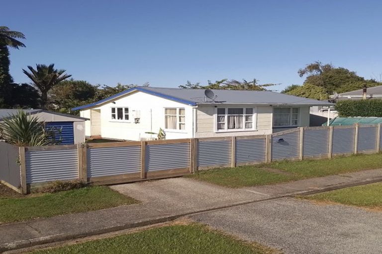 Photo of property in 26 Bentham Street, Westport, 7825