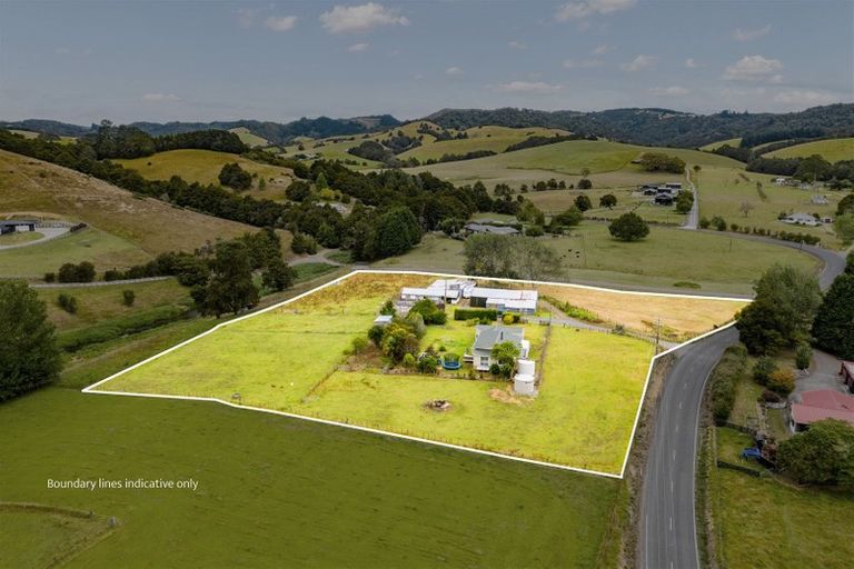 Photo of property in 77 Pataua Road North, Whareora, Whangarei, 0175