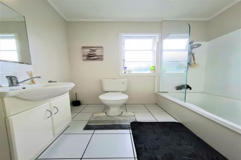 Photo of property in 96 Gonville Avenue, Gonville, Whanganui, 4501