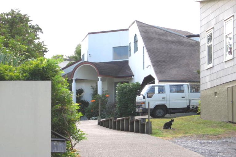 Photo of property in 4b View Road, Campbells Bay, Auckland, 0630