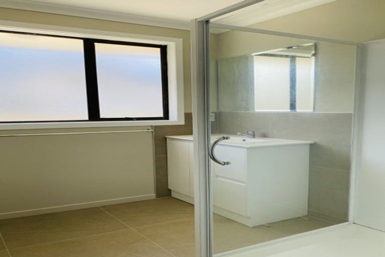 Photo of property in 5 Princess Street, Takanini, 2112