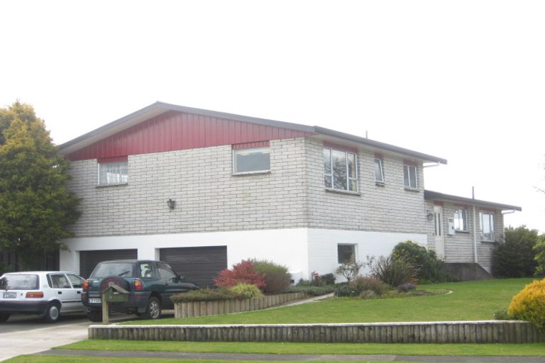 Photo of property in 18 Oberon Street, Stratford, 4332