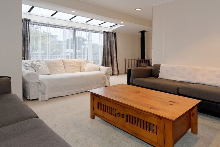 Photo of property in 6 Glen Road, Ranui, Auckland, 0612