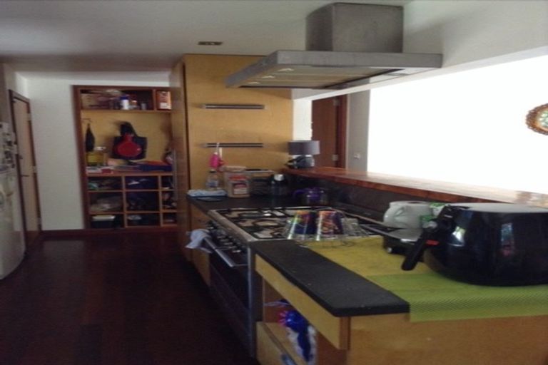 Photo of property in 10 Rapaki Place, Te Atatu Peninsula, Auckland, 0610