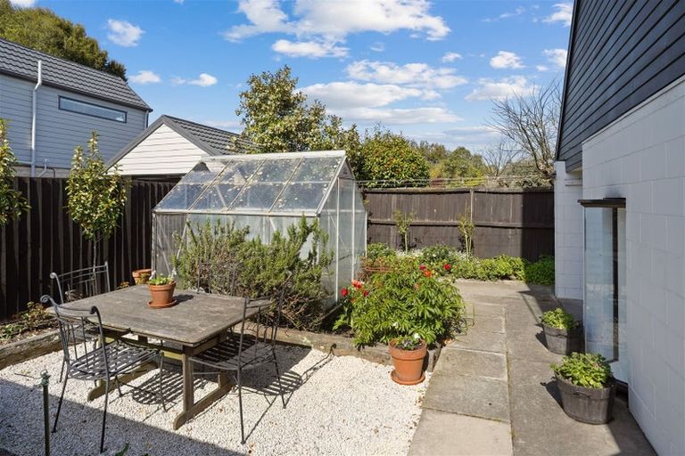 Photo of property in 33 Lavandula Crescent, Burnside, Christchurch, 8042