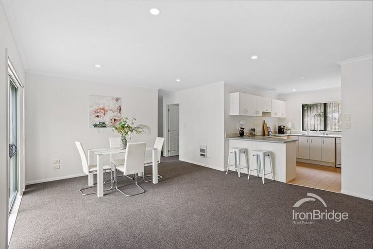 Photo of property in 22 San Pedro Place, Henderson, Auckland, 0612