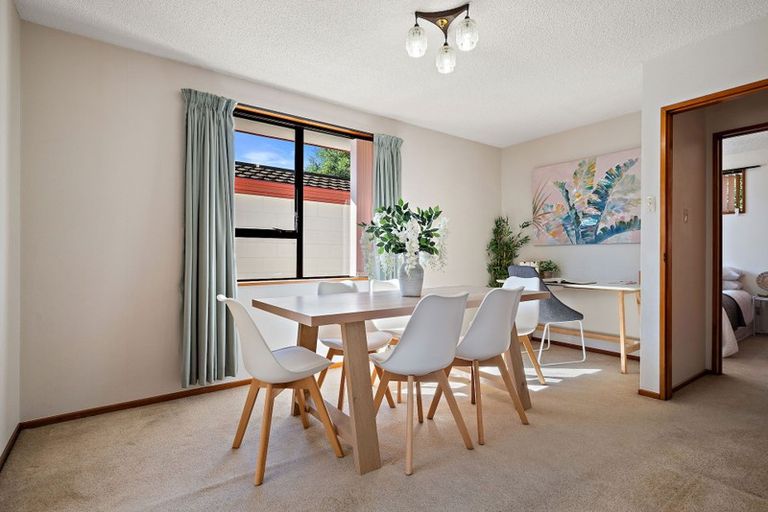 Photo of property in 2/267 Sawyers Arms Road, Bishopdale, Christchurch, 8053