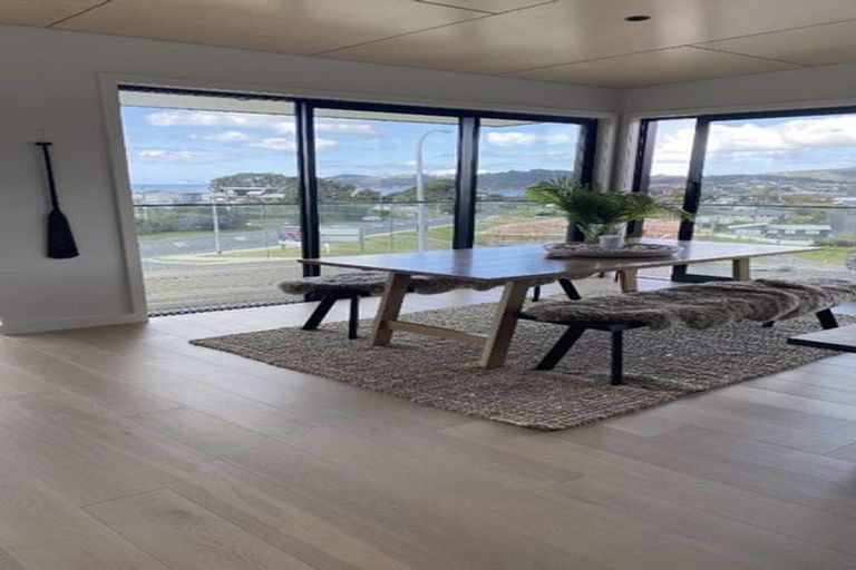 Photo of property in 2 Blue Moon Rise, Langs Beach, 0582