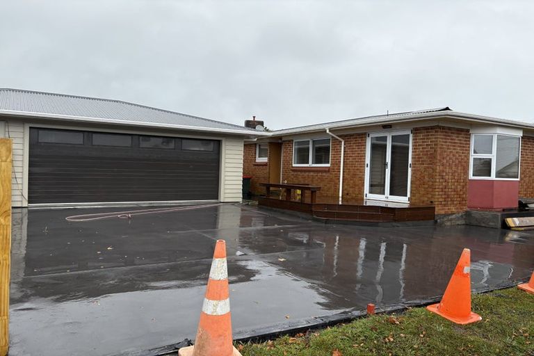 Photo of property in 239 Mangorei Road, Merrilands, New Plymouth, 4312