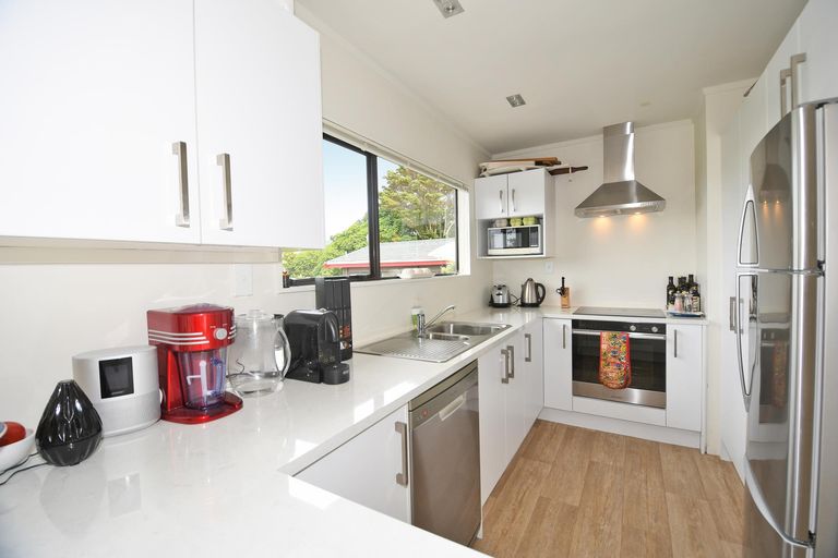 Photo of property in 3 Kendale Drive, Leigh, 0985