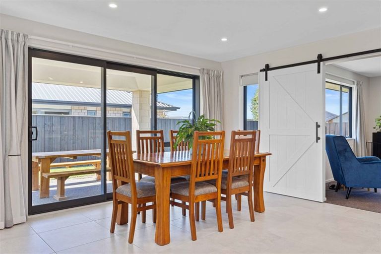 Photo of property in 8 Rosewood Drive, Amberley, 7410