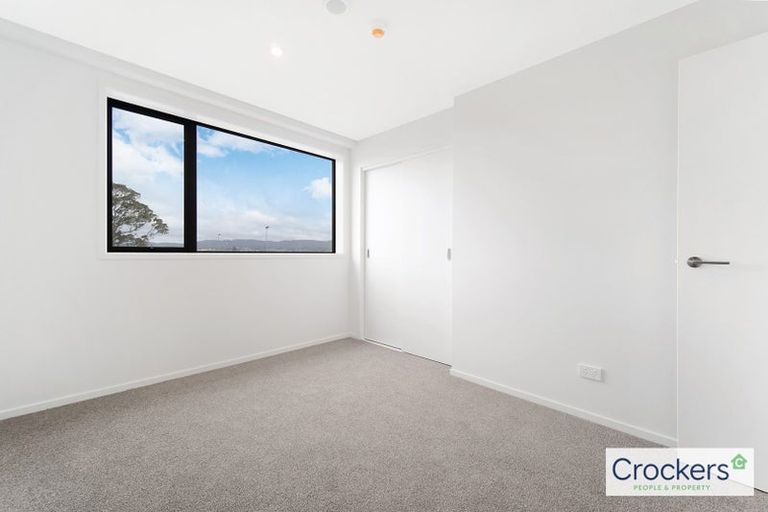 Photo of property in 4/2 Treasure Lane, Te Atatu South, Auckland, 0610