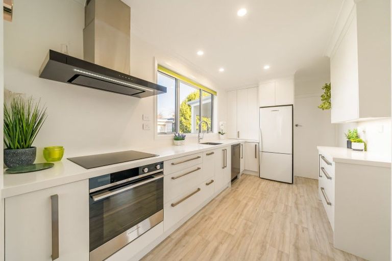 Photo of property in 6 Routley Crescent, Elderslea, Upper Hutt, 5018