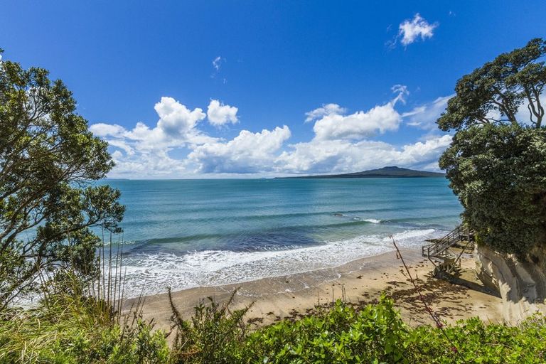 Photo of property in 220a Lake Road, Hauraki, Auckland, 0622