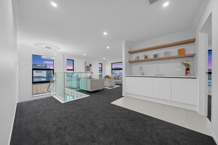 Photo of property in 34 Emerald Avenue, Rosehill, Papakura, 2113