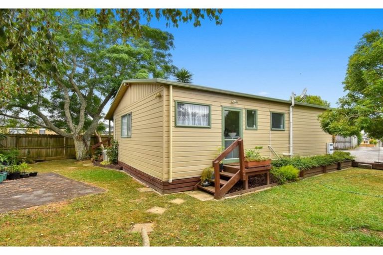 Photo of property in 10b Lane Road, Weymouth, Auckland, 2103