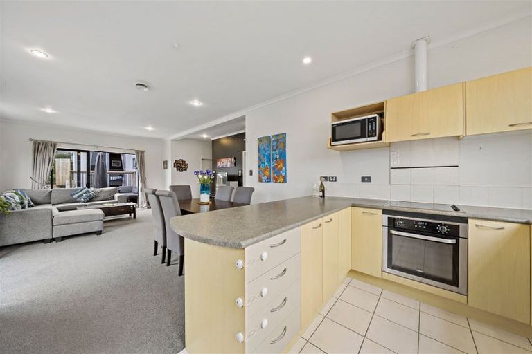 Photo of property in 1 Pyrite Street, Westgate, Auckland, 0614