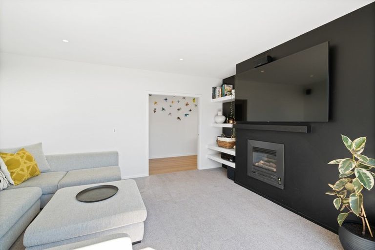 Photo of property in 9 Centre Crescent, Wanaka, 9305