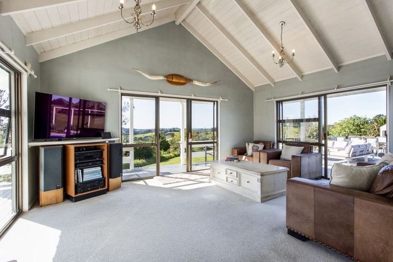 Photo of property in 167 Anderson Road, Helensville, 0875