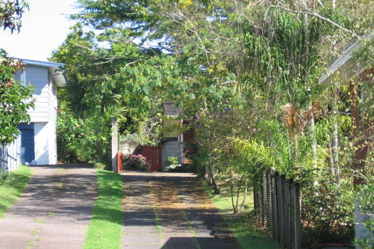 Photo of property in 22 Havelle Avenue, Titirangi, Auckland, 0604