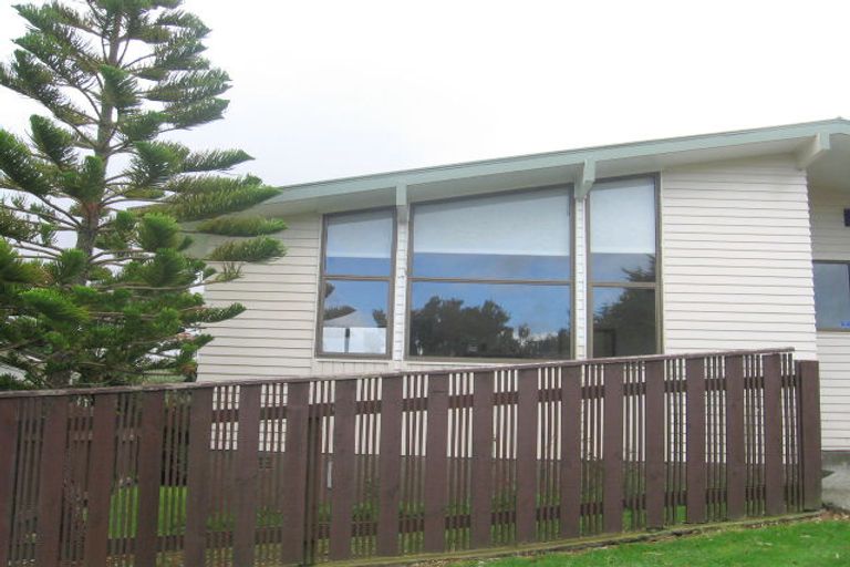 Photo of property in 125 Mark Avenue, Grenada Village, Wellington, 6037