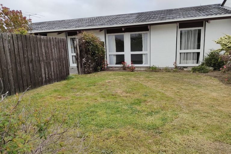 Photo of property in 1 Raekura Place, Redcliffs, Christchurch, 8081