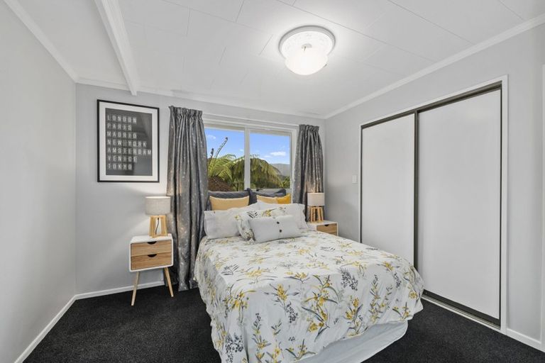 Photo of property in 52 Lord Street, Stokes Valley, Lower Hutt, 5019