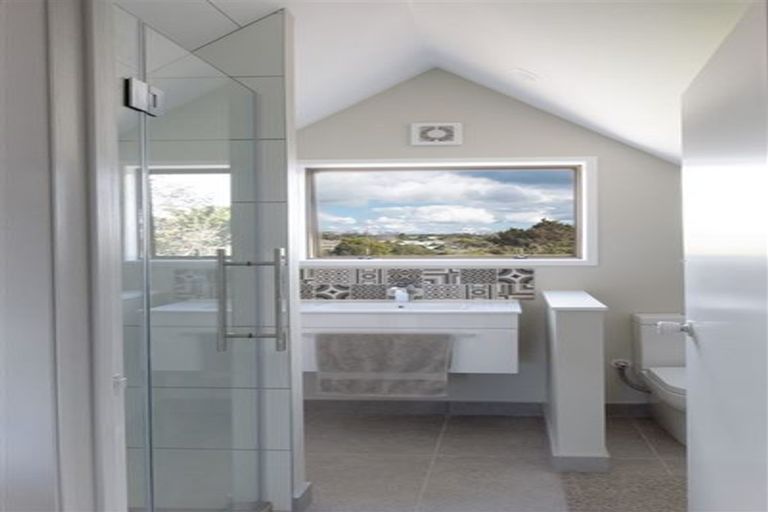 Photo of property in 74 Hone Heke Road, Kerikeri, 0230