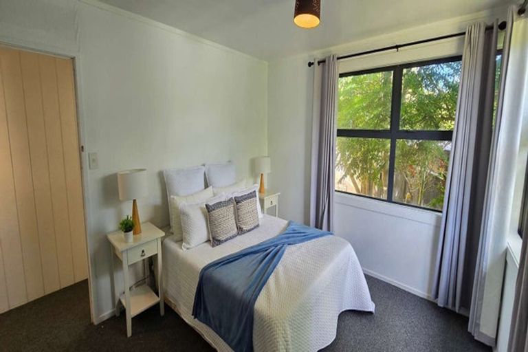 Photo of property in 13 Romney Place, Manurewa, Auckland, 2102