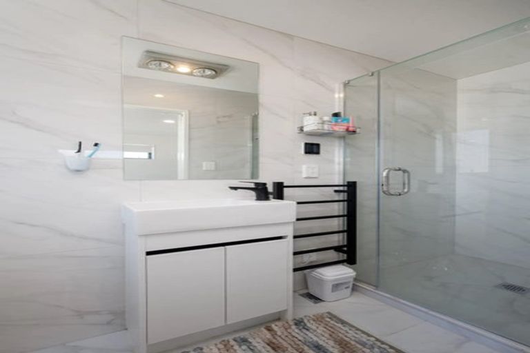 Photo of property in 4/12 Ayr Road, Pakuranga, Auckland, 2010