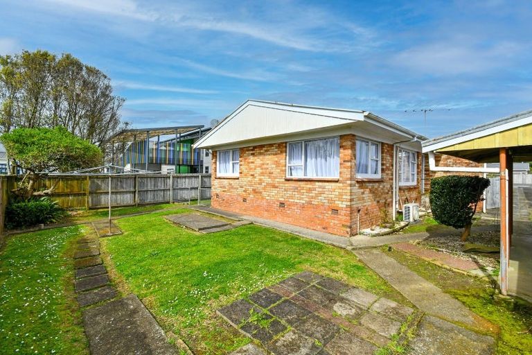 Photo of property in 2/170 Great South Road, Drury, 2113