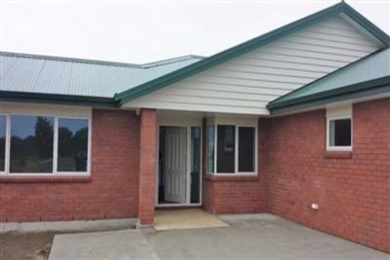 Photo of property in 34 Sims Road, Te Horo Beach, Otaki, 5581