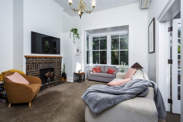 Photo of property in 178 Hinemoa Street, Birkenhead, Auckland, 0626