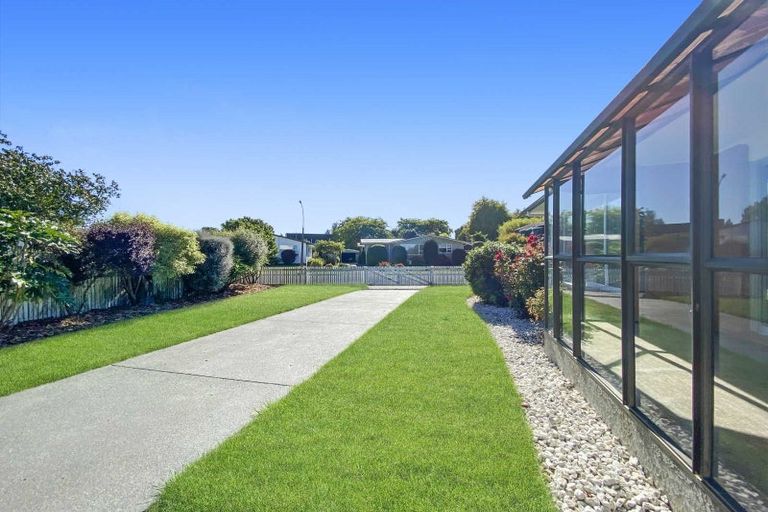 Photo of property in 8 Pelorus Place, Harewood, Christchurch, 8051
