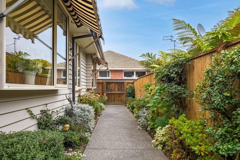 Photo of property in 30b Withells Road, Avonhead, Christchurch, 8042