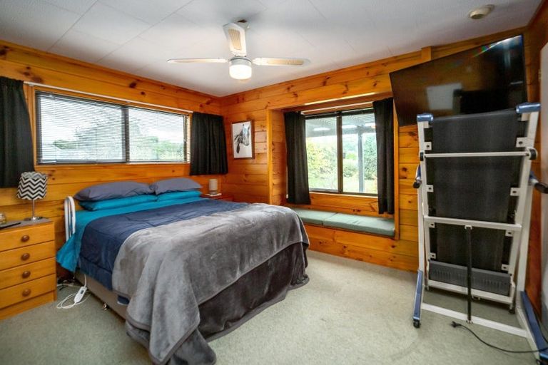 Photo of property in 74 Charles Street, Carterton, 5713