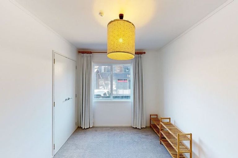 Photo of property in 19/3 Kelvin Grove, Te Aro, Wellington, 6011