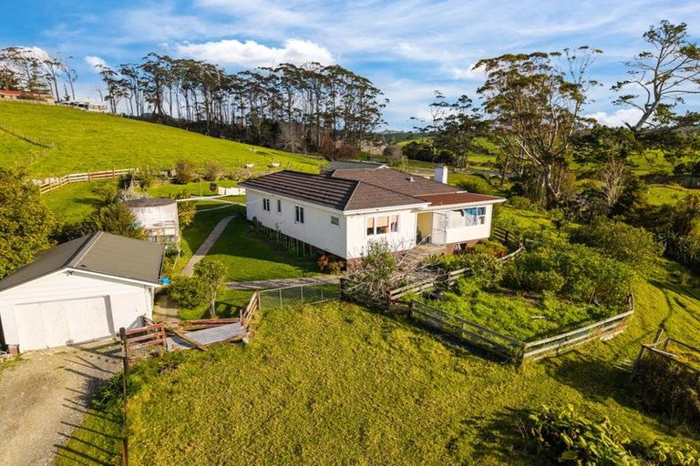 Photo of property in 33 Whakapirau Road, Wellsford, 0974