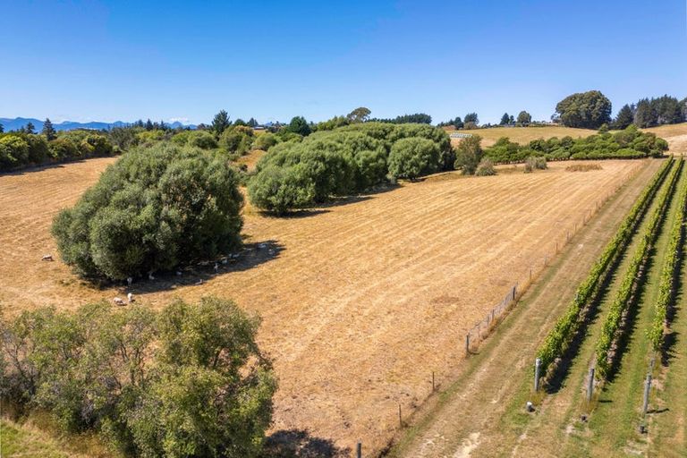 Photo of property in 50 Cliff Road, Tasman, Upper Moutere, 7173