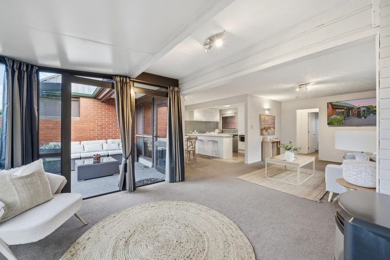 Photo of property in 2/89 Windermere Road, Papanui, Christchurch, 8053