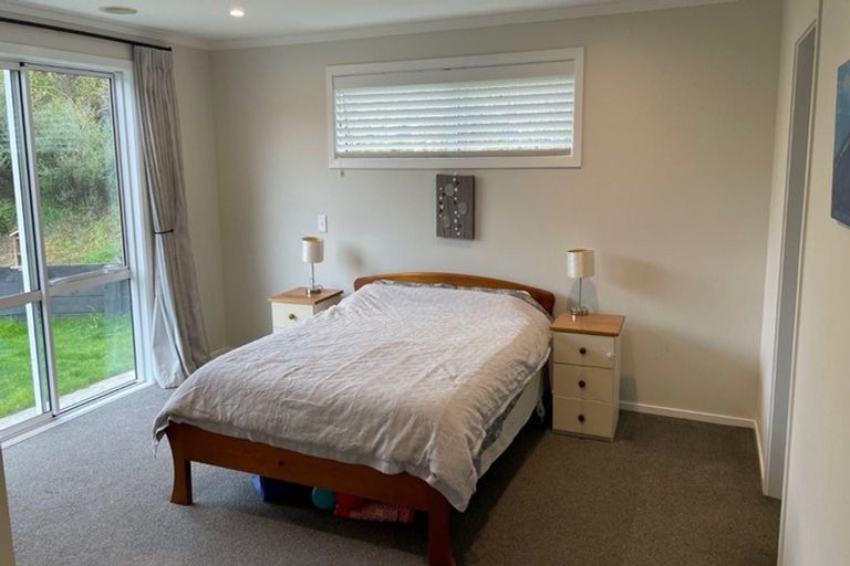 Photo of property in 208 Navigation Drive, Whitby, Porirua, 5024
