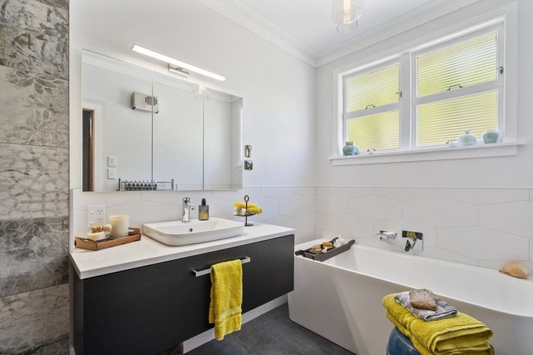 Photo of property in 223 Powderham Street, New Plymouth, 4310