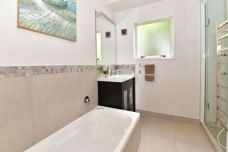 Photo of property in 202 Rapson Road, Kaukapakapa, 0871