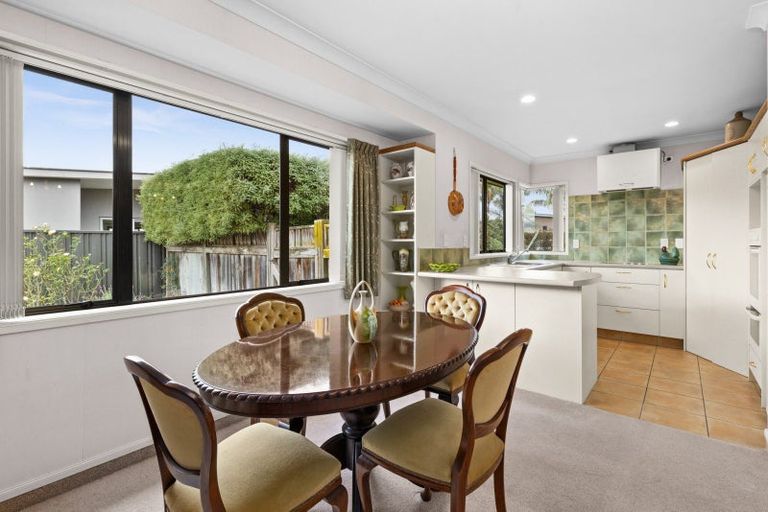 Photo of property in 2 Washington Place, Havelock North, 4130