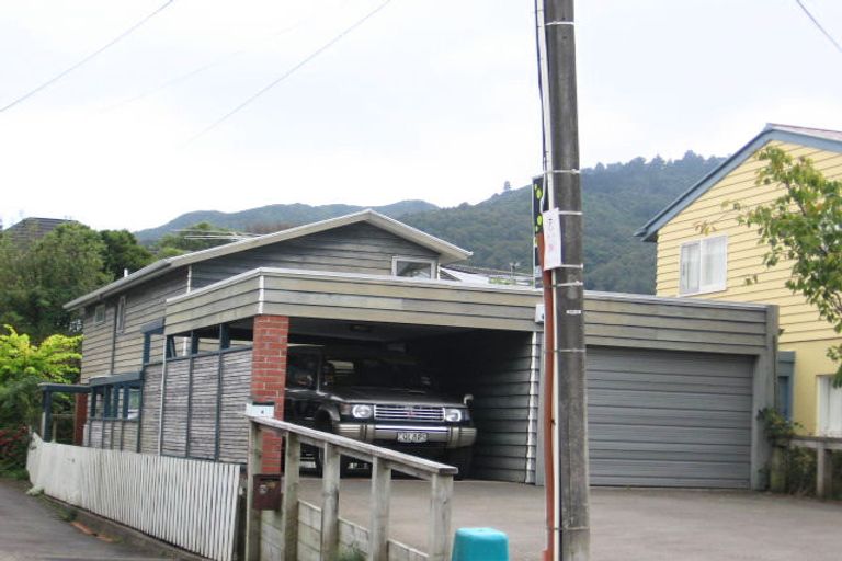Photo of property in 6 Clutha Avenue, Khandallah, Wellington, 6035
