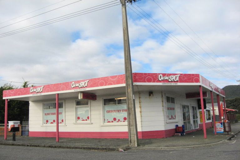 Photo of property in 67 Blake Street, Blaketown, Greymouth, 7805