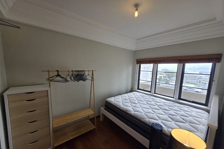 Photo of property in Westhaven Apartments, 10/127 Molesworth Street, Thorndon, Wellington, 6011